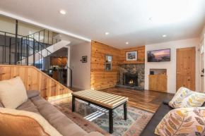 Sleek 3BD Near Lake Walk to the Beach